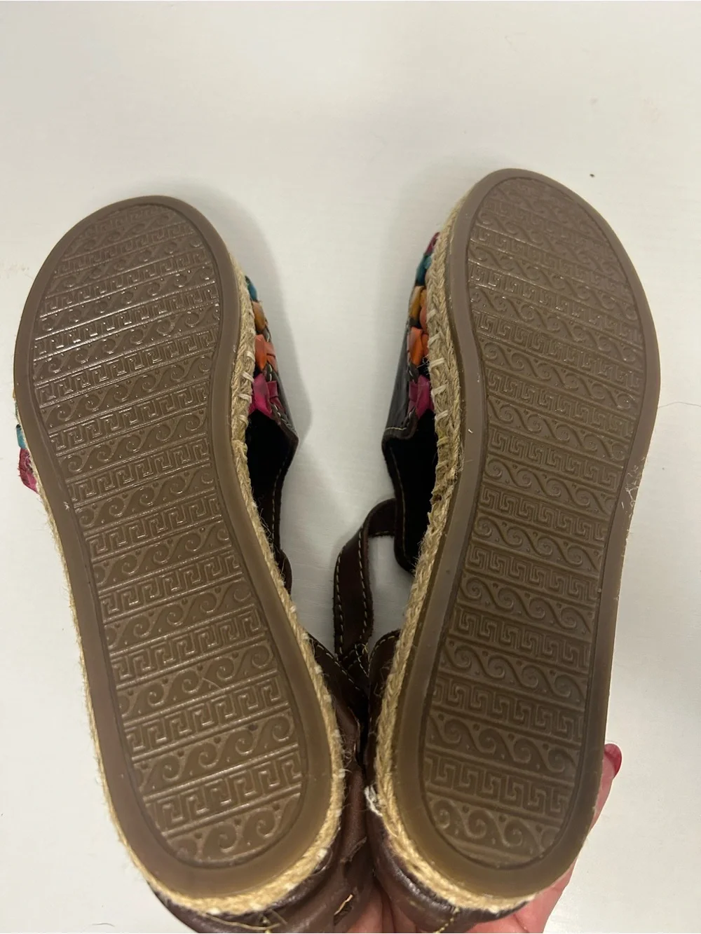 Authentic Mexican floral embroidered hurache